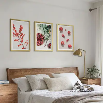 3er-Set Bilder mit Rahmen Minimalismus von roten Früchten und Pflanzen
