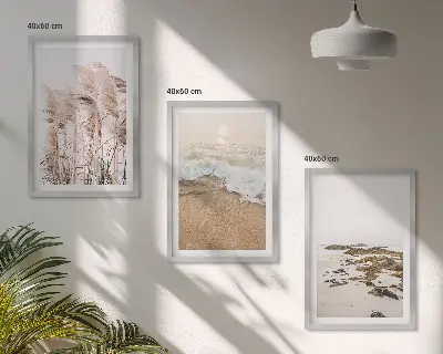 Gerahmtes Bilderset mit Strandgras, Wellen und Steinen im Boho-Stil