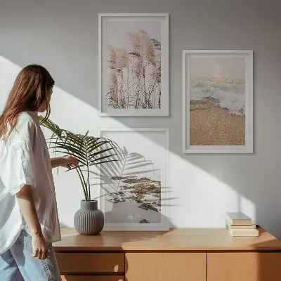 Gerahmtes Bilderset mit Strandgras, Wellen und Steinen im Boho-Stil
