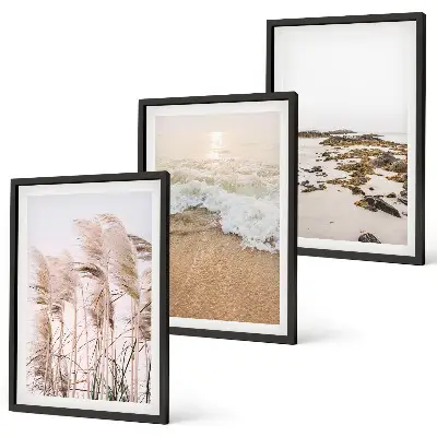 Gerahmtes Bilderset mit Strandgras, Wellen und Steinen im Boho-Stil