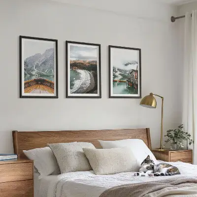 Gerahmtes Bilderset mit Motiven von Bergen, See, Boot, Strand und Landschaft