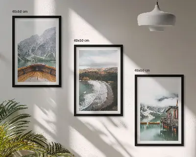 Gerahmtes Bilderset mit Motiven von Bergen, See, Boot, Strand und Landschaft