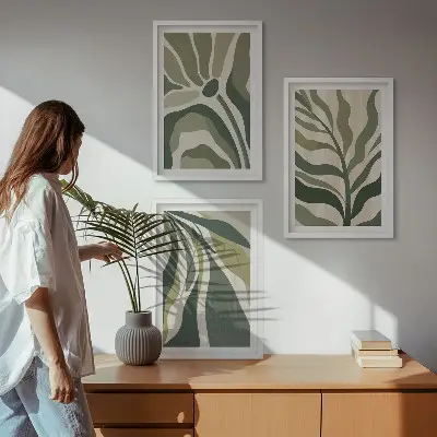 Gerahmtes Bilderset mit Illustrationen gemalter grüner Blätter