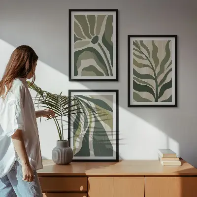 Gerahmtes Bilderset mit Illustrationen gemalter grüner Blätter