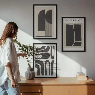 Abstraktes, minimalistisches Poster-Set mit passenden Bilderrahmen