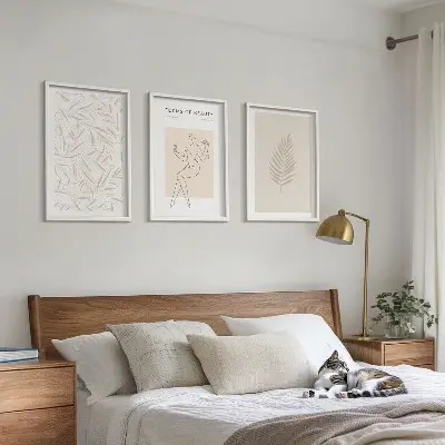 Gerahmtes Bilderset mit minimalistischen botanischen Motiven
