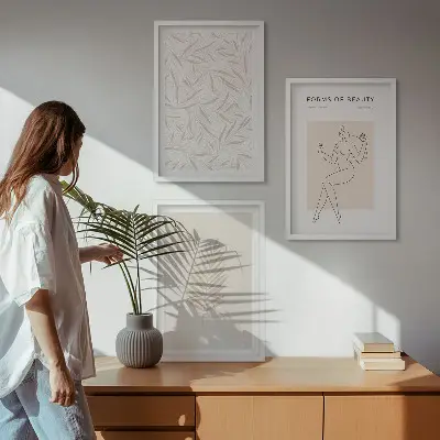 Gerahmtes Bilderset mit minimalistischen botanischen Motiven