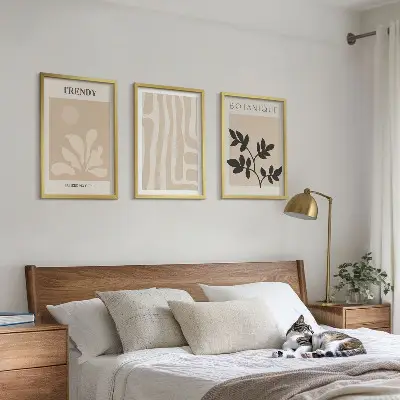 Gerahmtes Bilderset mit stilvollen Pflanzenmustern in Beige und Schwarz