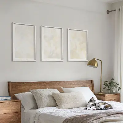 Gerahmtes Bilderset mit hellem Strukturfarbendesign