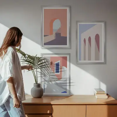Gerahmtes Bilderset mit minimalistischen Architekturillustrationen