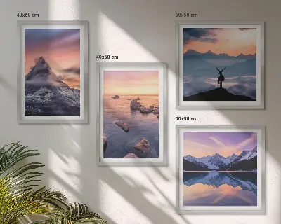 Mehrteiliges Wandbild mit Rahmen Motiv Berglandschaft mit Seen