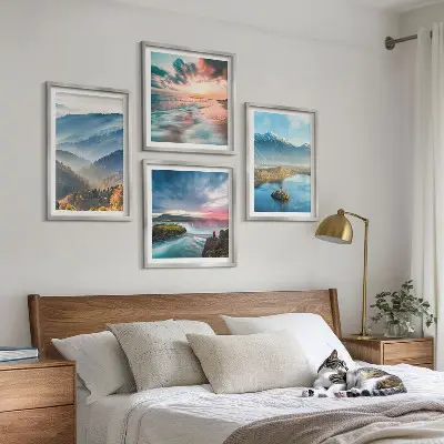Berglandschaften und Wasserfälle als mehrteiliges Wandbild mit Rahmen