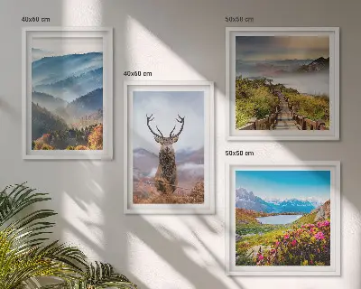 Wanddeko-Set mit Berglandschaft, See und Hirschen