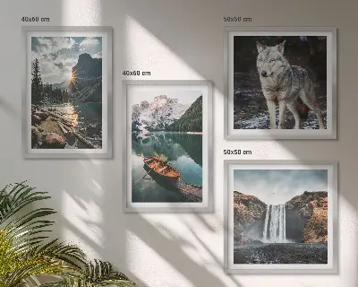 Polyptychon mit Rahmen mit Motiv Berge, Seen, Wasserfall und Wolf