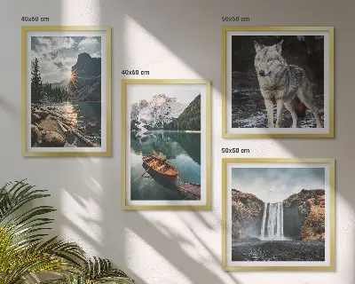 Polyptychon mit Rahmen mit Motiv Berge, Seen, Wasserfall und Wolf