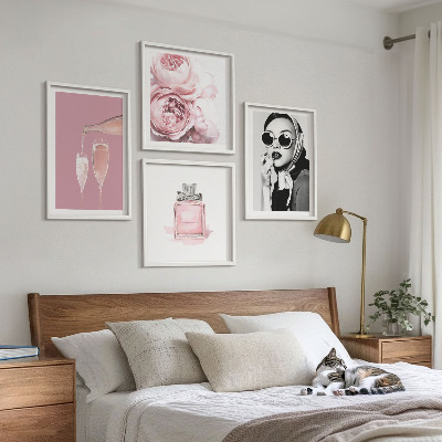 Polyptychon mit rahmen Stilvolle pinkfarbene Accessoires