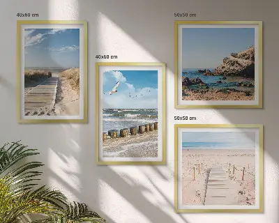 Wandbild als Polyptychon mit Rahmen Motiv Strand mit Sand, Wellen, Himmel und Vögeln
