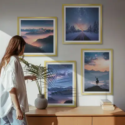 Wanddeko-Set mit Motiv Nachthimmel, Berge, Nebel und Hirsch
