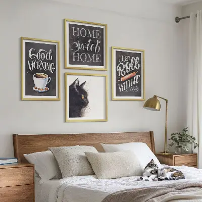 Wandbild mit Katzenmotiv in der Küche mehrteiliger Kunstdruck mit Rahmen