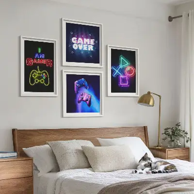 Polyptychon mit Rahmen Bild mit Gamepads und Spielersymbolen