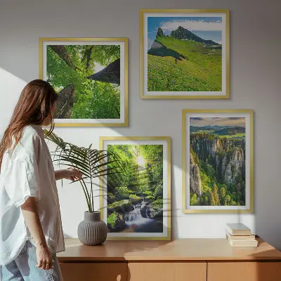 Wandbild Grüne Berge Wasserfallwald als mehrteiliges Bild mit Rahmen