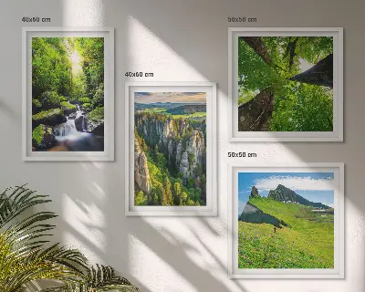Wandbild Grüne Berge Wasserfallwald als mehrteiliges Bild mit Rahmen