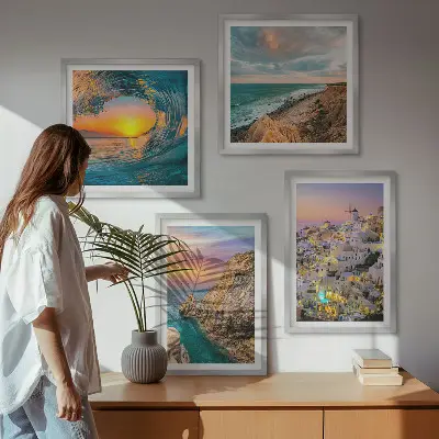Polyptychon mit Rahmen Meereswellen und weiße Häuser auf Santorini