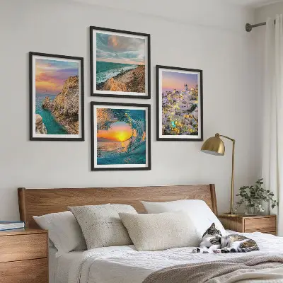 Polyptychon mit Rahmen Meereswellen und weiße Häuser auf Santorini
