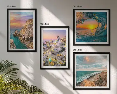 Polyptychon mit Rahmen Meereswellen und weiße Häuser auf Santorini