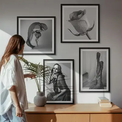 Stilvolle Porträts eleganter Frauen als gerahmtes Polyptychon