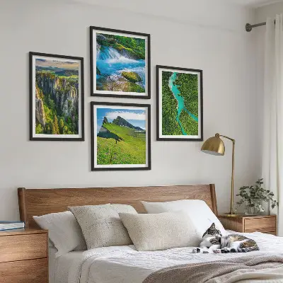 Polyptychon mit Rahmen Grüne Berge mit Flussfelsen