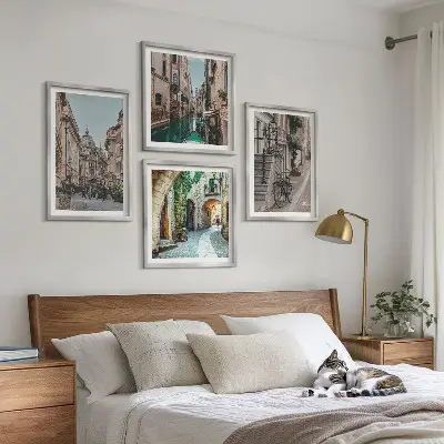 Venezianische Straßen und Wasserarchitektur als gerahmtes Polyptychon