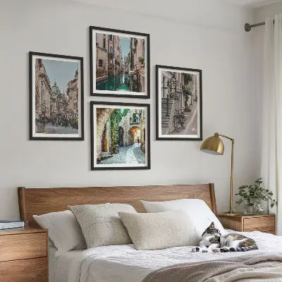 Venezianische Straßen und Wasserarchitektur als gerahmtes Polyptychon