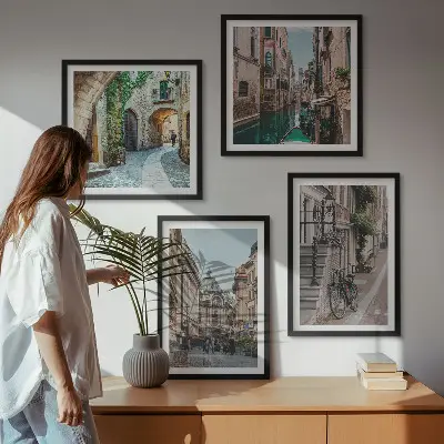 Venezianische Straßen und Wasserarchitektur als gerahmtes Polyptychon