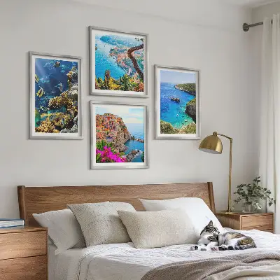 Wanddeko-Set mit Meerblick und farbenfrohen Häusern