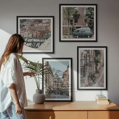 Stadtansichten von Gebäuden als gerahmtes Polyptychon