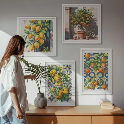 Farbenfrohes abstraktes Wandbild mit Zitrusfrüchten als Polyptychon mit Rahmen
