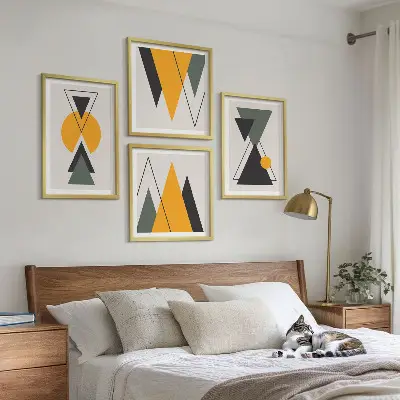 Abstrakte geometrische Formen als mehrteiliges Wandbild mit Rahmen