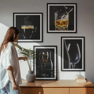 Wanddeko-Set mit Motiven zu Whisky, Wein, Champagner und Kaffee