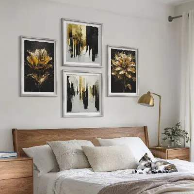 Stilvolle moderne Blumen als gerahmtes Polyptychon