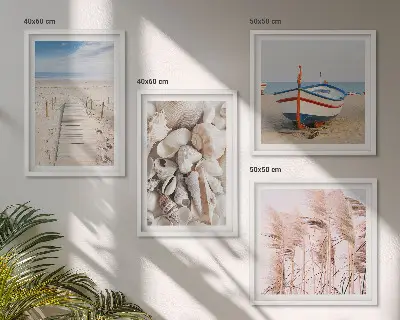 Polyptychon mit Rahmen Strandmotiv mit Boot, Muscheln und Gras im Boho-Stil