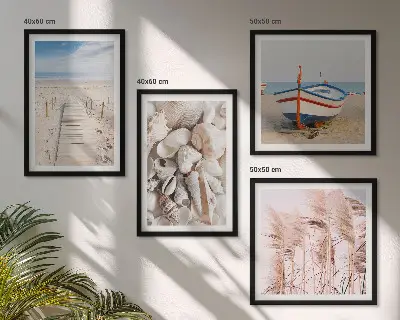Polyptychon mit Rahmen Strandmotiv mit Boot, Muscheln und Gras im Boho-Stil
