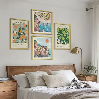 Vintage-Poster mit Fruchtmustern als Polyptychon mit Rahmen