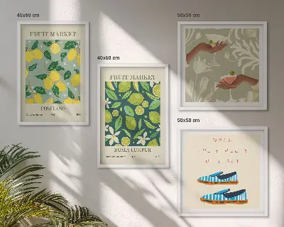 Italienische Poster mit Fruchtmotiven als Polyptychon mit Rahmen