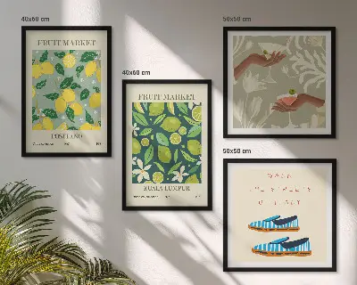 Italienische Poster mit Fruchtmotiven als Polyptychon mit Rahmen