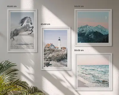 Wanddeko-Set mit Motiven von Pferden in Bewegung am Strand sowie Leuchtturm und Bergen