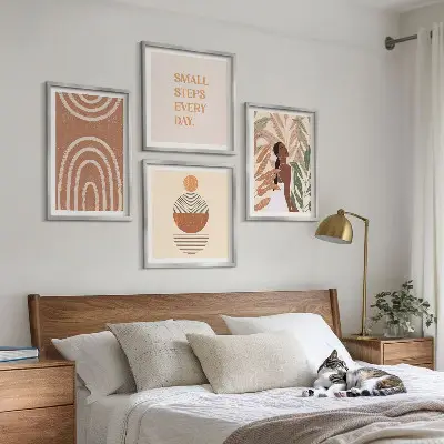 Wanddeko-Set mit stilvollen Pflanzenmustern und geometrischen Formen
