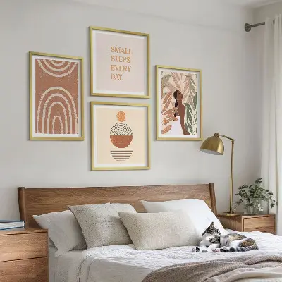 Wanddeko-Set mit stilvollen Pflanzenmustern und geometrischen Formen