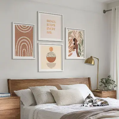 Wanddeko-Set mit stilvollen Pflanzenmustern und geometrischen Formen