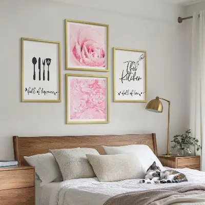 Wanddeko-Set mit zarten Rosenblüten für die Küche